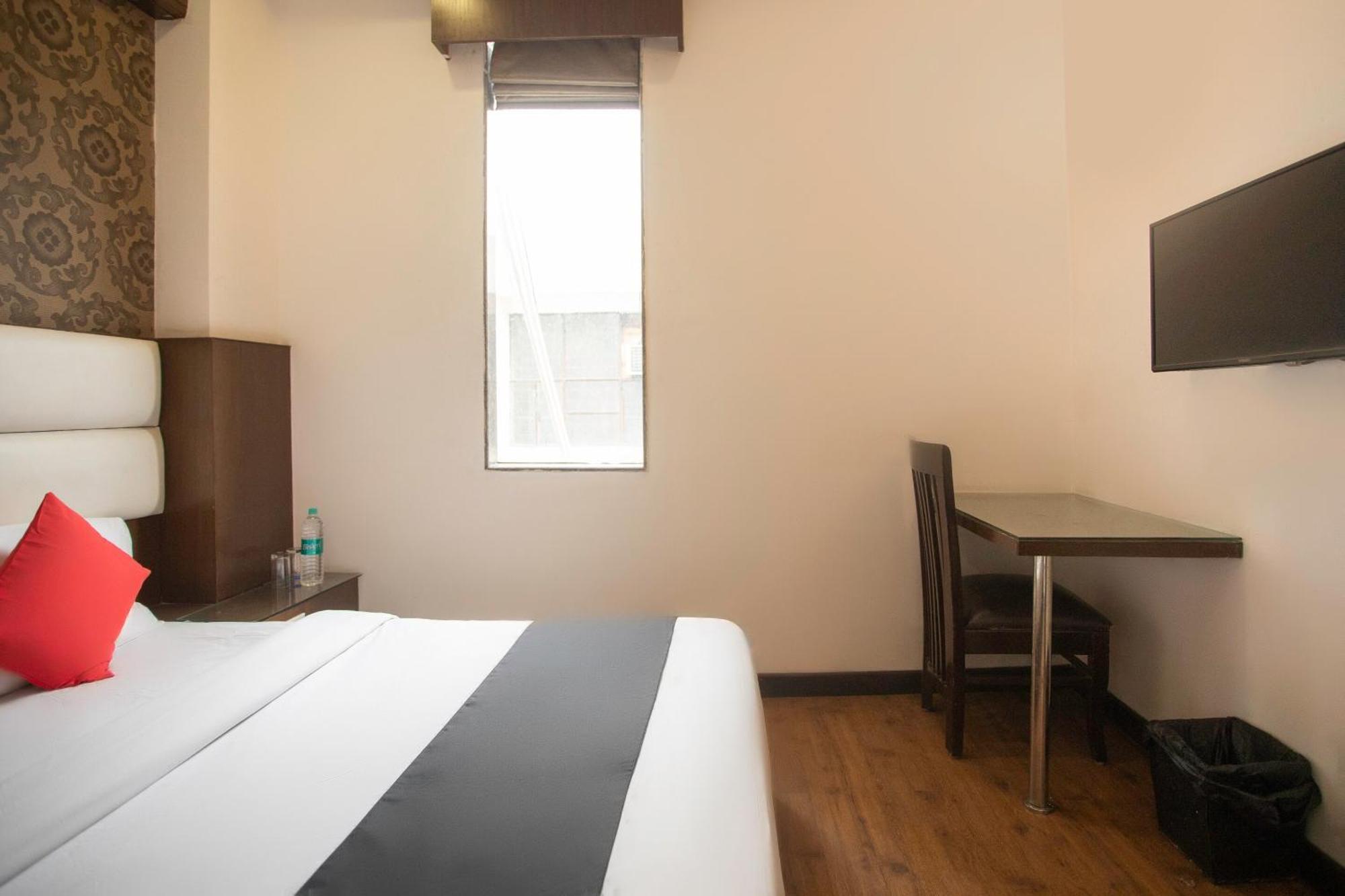 Hotel O Parktel Indirapuram Экстерьер фото