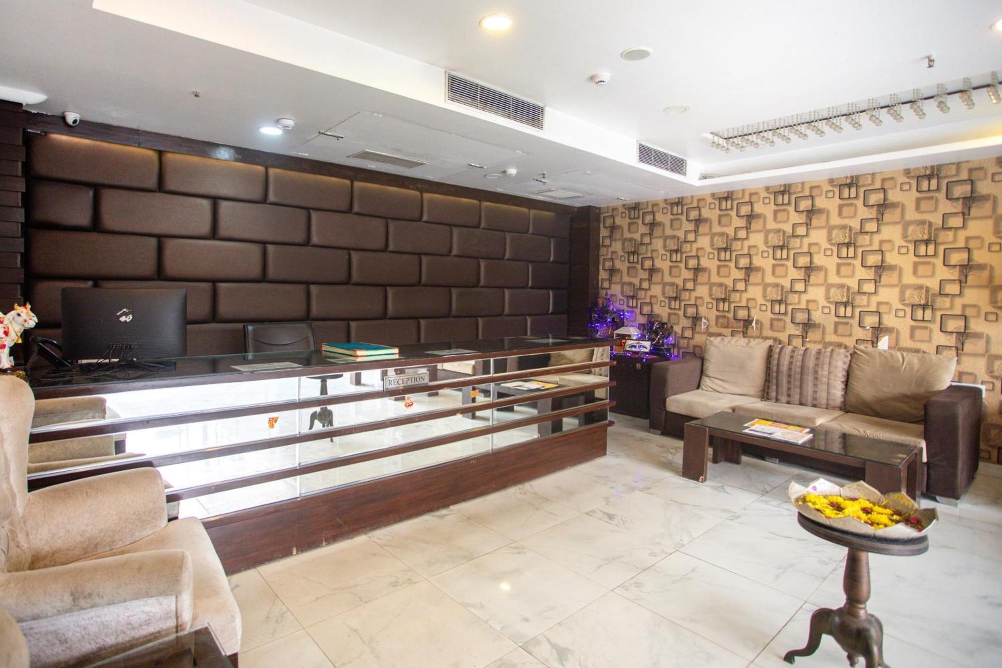 Hotel O Parktel Indirapuram Экстерьер фото